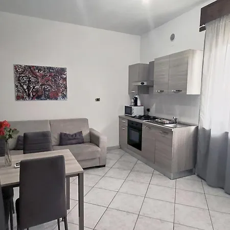 Affittacamere Valchiavenna - Foresteria Lombarda Con Parcheggio Privato Sul Posto! Apprezzata Gestione Familiare Dal 2012, Qualita-Prezzo Top! 