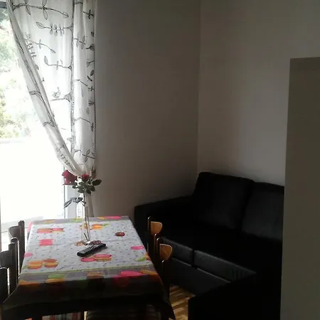 Affittacamere Valchiavenna - Foresteria Lombarda Con Parcheggio Privato Sul Posto! Apprezzata Gestione Familiare Dal 2012, Qualita-Prezzo Top! 