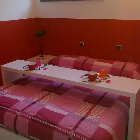 Affittacamere Valchiavenna - Foresteria Lombarda Con Parcheggio Privato Sul Posto! Apprezzata Gestione Familiare Dal 2012, Qualita-Prezzo Top! 