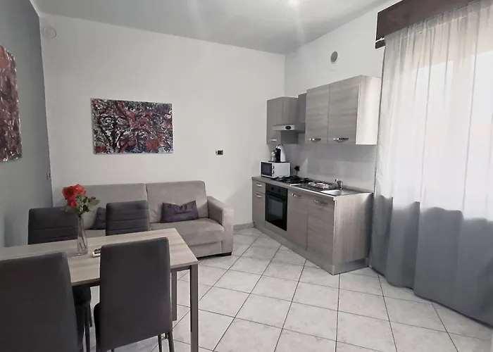 Affittacamere Valchiavenna - Foresteria Lombarda Con Parcheggio Privato Sul Posto! Apprezzata Gestione Familiare Dal 2012, Qualita-Prezzo Top! \